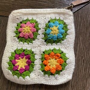 Crochet decoration full flores color puse